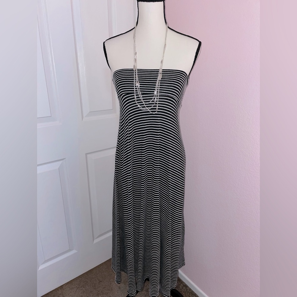 Striped dress/skirt, color black and white, size S/M